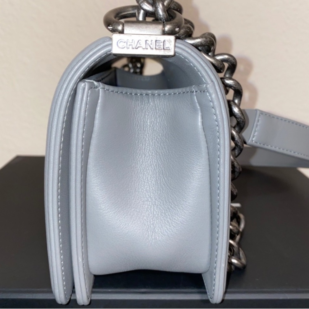 RARE CHANEL LE BOY BAG - Picture 15 of 16